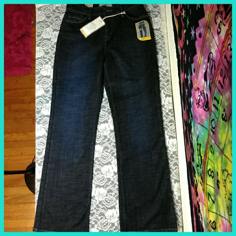 **NWT** Levi's 512 Boot Cut Jeans